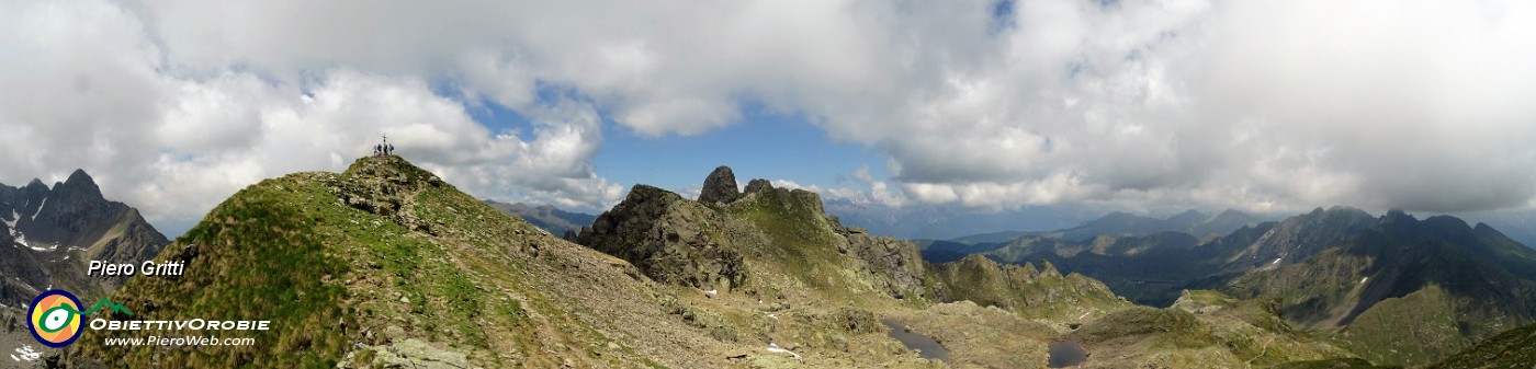 64 Panoramica sulla cresta di vetta di Cima Val Pianella.jpg